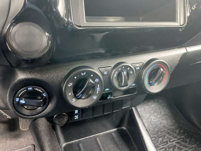 TOYOTA HILUX - 2024 - PPHX - Automarket - Imagen 9