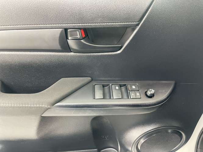 TOYOTA HILUX - 2025 - PPHX - Automarket - Imagen 4