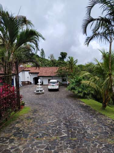 ¡En Venta! Exclusiva Casa de Montaña en Altos del María