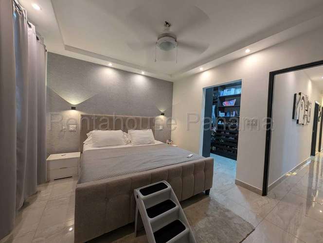 Vendo Casa Remodelada en Nuevo Reparto, Chanis 27-2876GG