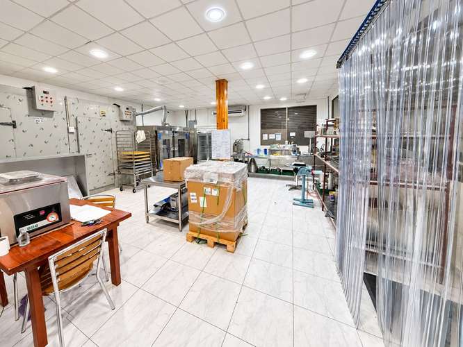 Venta de Edificio y Local Comercial en San Francisco, 836 m² de construcción - Imagen 5
