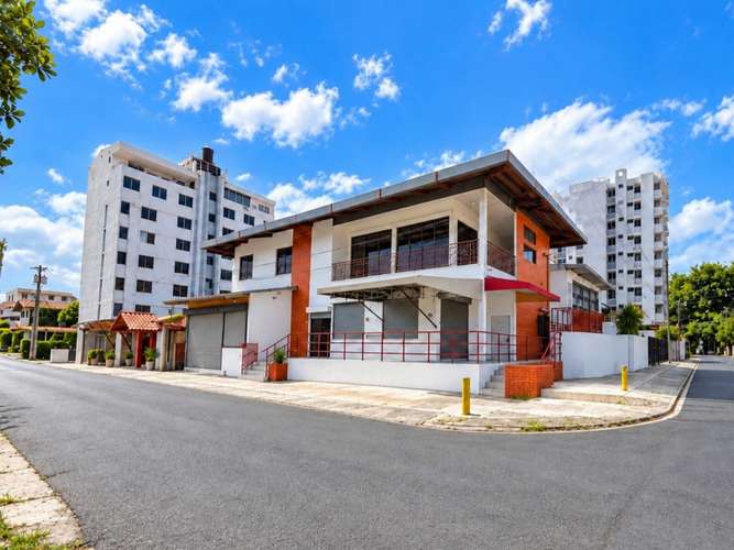 Venta de Edificio y Local Comercial en San Francisco, 836 m² de construcción - Imagen 1