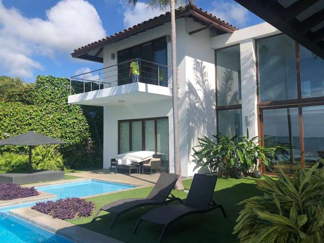Coronado – Frente al Mar – 1,305mts2 – 5,000,000
