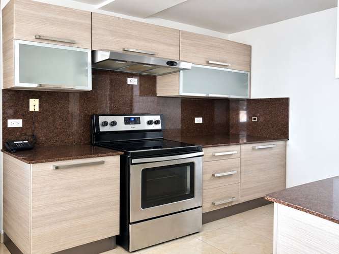 ! Apartamento en Avenida Balboa I amoblado I 2 Rec I con balcón y vista parcial al mar  - Imagen 5