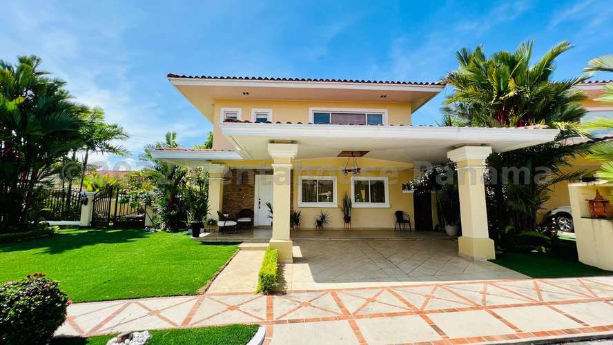 Venta de Casa en Brisas del Golf, Panamá 26JSS3120