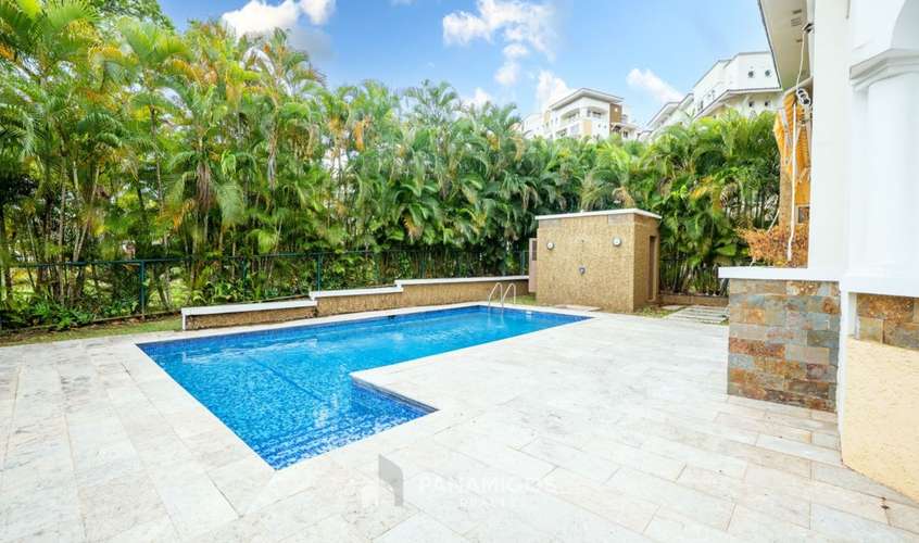 Villa en venta en Tucán Country Club - Panamá