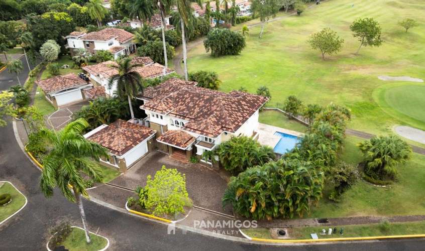 Villa en venta en Tucán Country Club - Panamá
