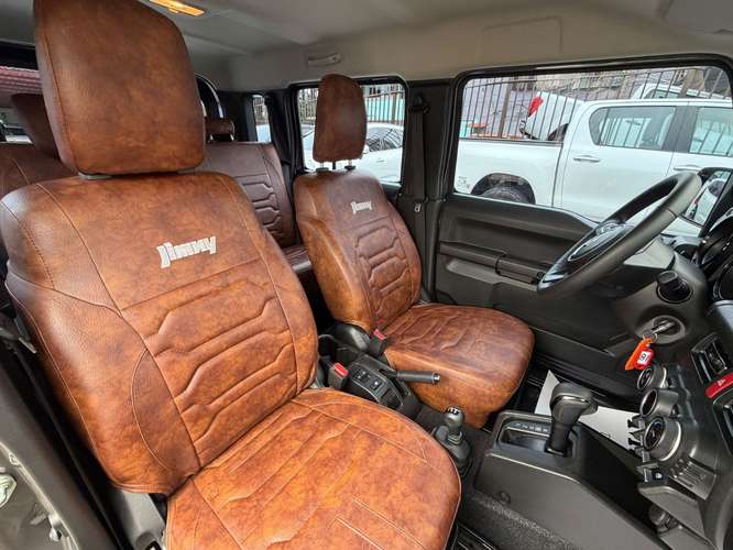 Suzuki Jimny 2025