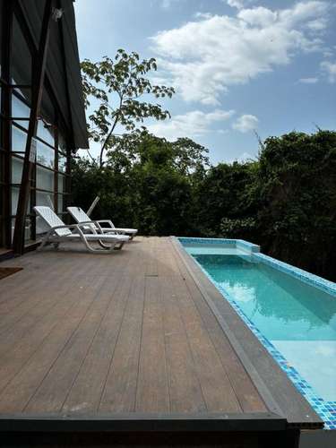 Una Piscina Infinita, una Terraza y una Cabaña para Huéspedes: Casa en Venta en Taboga - Imagen 2