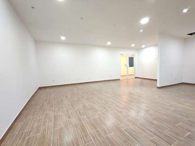 ALQUILER DE LOCAL DE 76M² EN PAITILLA, PLAZA BAL HARBOUR - Imagen 8