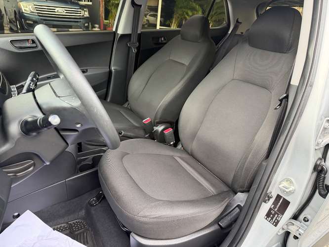 Hyundai Accent 2020 - Imagen 10