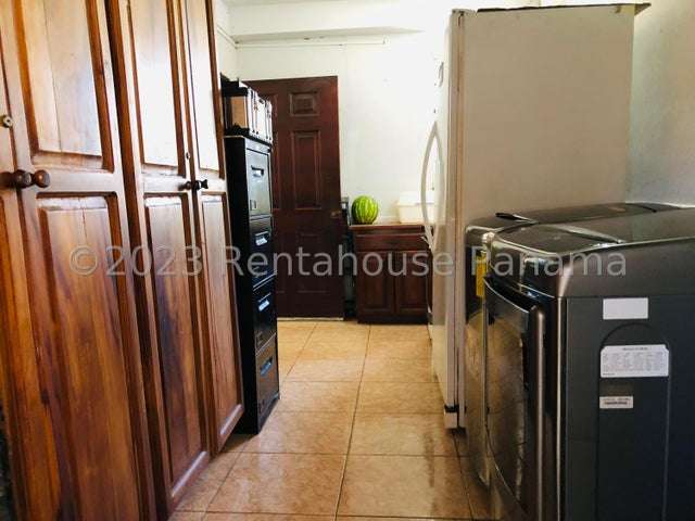 Venta de Casa con Multiples espacios en Carrasquilla Via Porras 25LGG2936