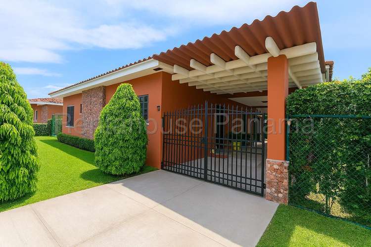 Casa en Venta en Punta Chame – 3 Rec, 2 Baños, 600m²