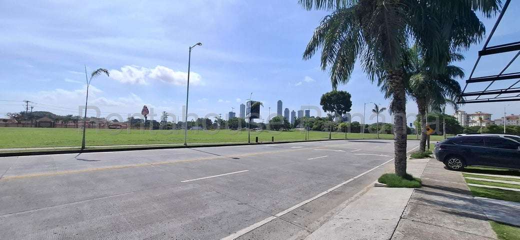 ALQUILER DE BODEGA CON 660 MTS DOBLE ALTURA EN SANTA MARÍA BUSINESS DISTRICT 27-74/GMB