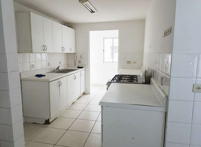 ALQUILER DE APARTAMENTO VACIO EN SAN FRANCISCO   - Imagen 2