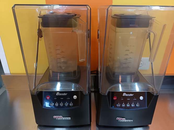 Licuadora Industrial con Tapa Antirruido 8 litros