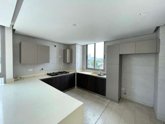 VENTA DE AMPLIO APARTAMENTO EN VITA TOWER, COCO DEL MAR