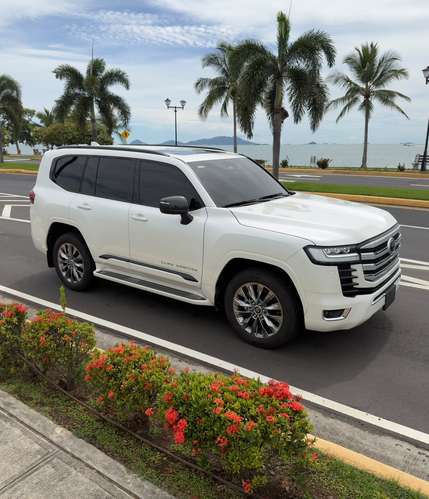Toyota Land Cruiser Vx 2026
