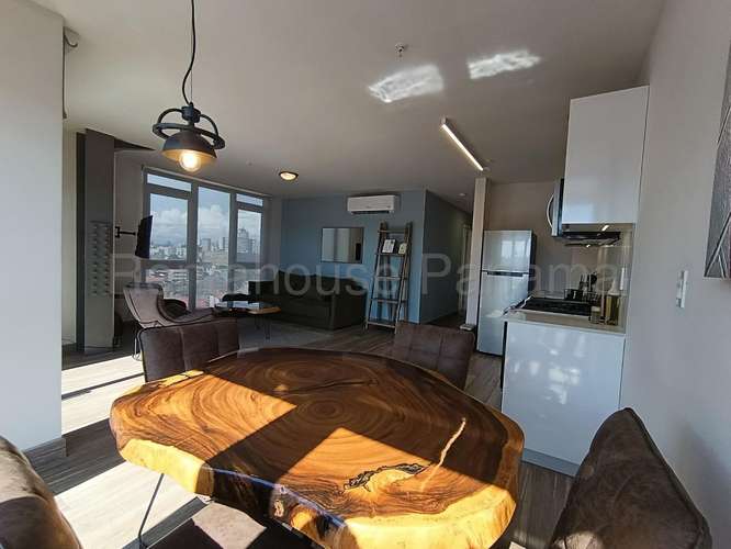 Se Alquila Apartamento en Casco Antiguo mpm27-3193