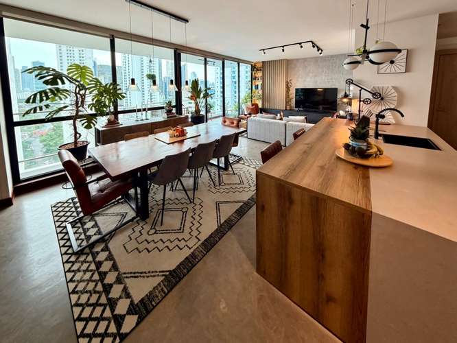 Venta de apartamento en Bella Vista, a pasos de Avenida Balboa 