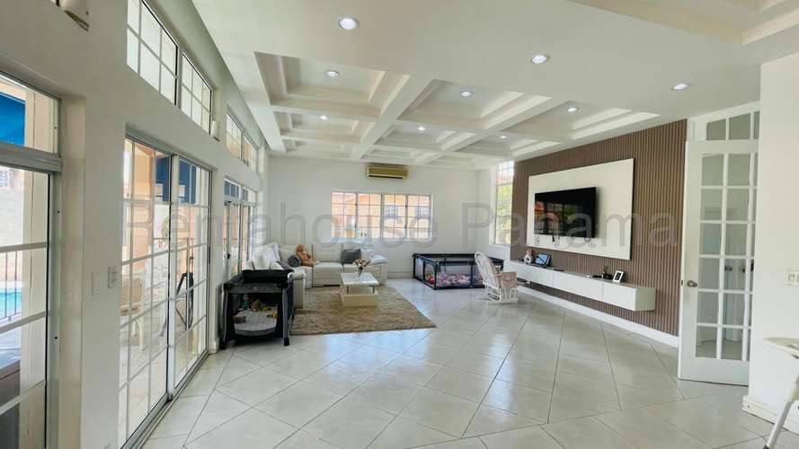 Casa en Venta en Altos del Bosque KC