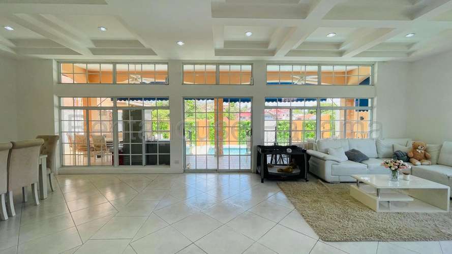 Casa en Venta en Altos del Bosque KC