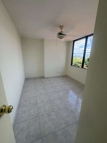 Se alquila amplio y cómodo apartamento en El Carmen – PH Chaquira - Imagen 4