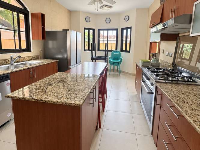 Vendo Casa Amoblada en El Doral, Costa Sur