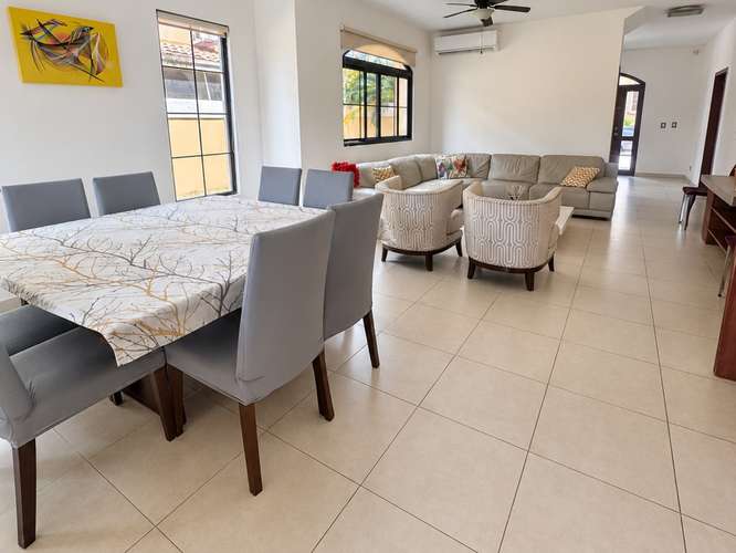 Vendo Casa Amoblada en El Doral, Costa Sur