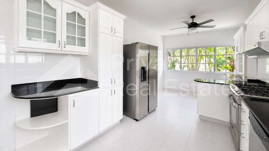 Se Vende casa en Costa Serena Costa del Este - Imagen 6
