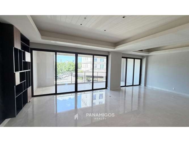 Apartamento de lujo en venta en PH Santa Maria Court