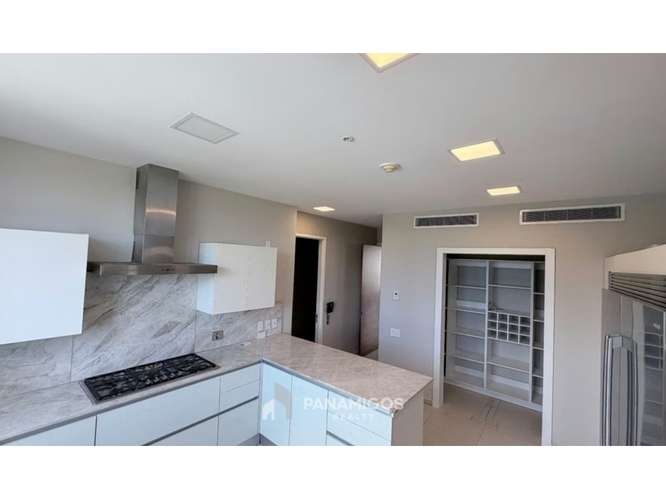 Apartamento de lujo en venta en PH Santa Maria Court - Imagen 9