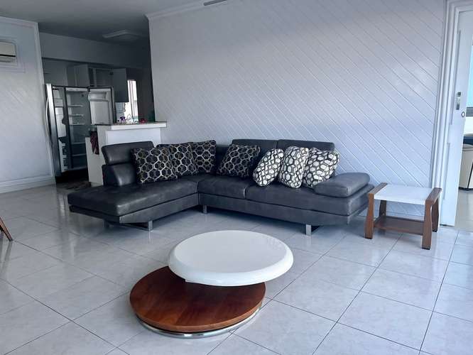 Venta en Avenida Balboa con Vista al Mar,  $2,000 por m²