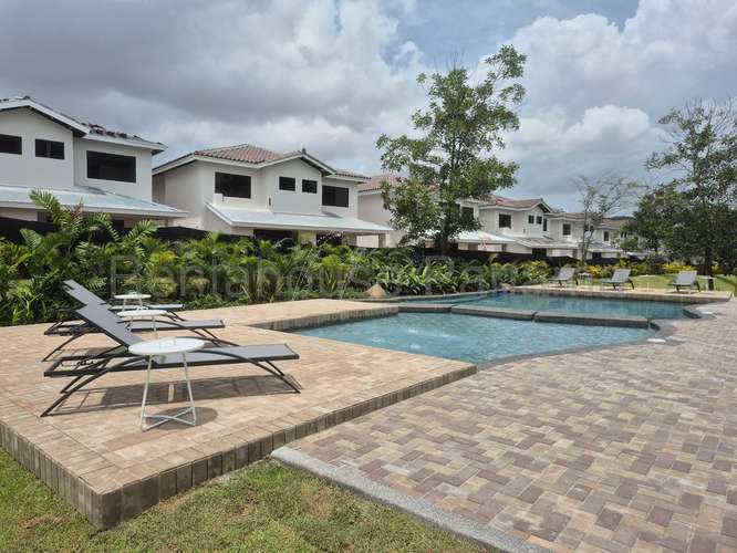 Venta de Casa en Brisas Del Golf Noura 288 Mts PD