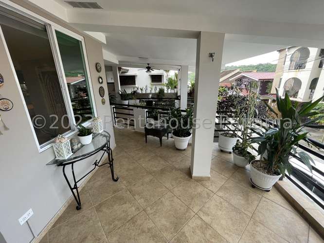 Venta de Casa Dúplex en Villa de las Fuentes| 389 m², 26GP4302