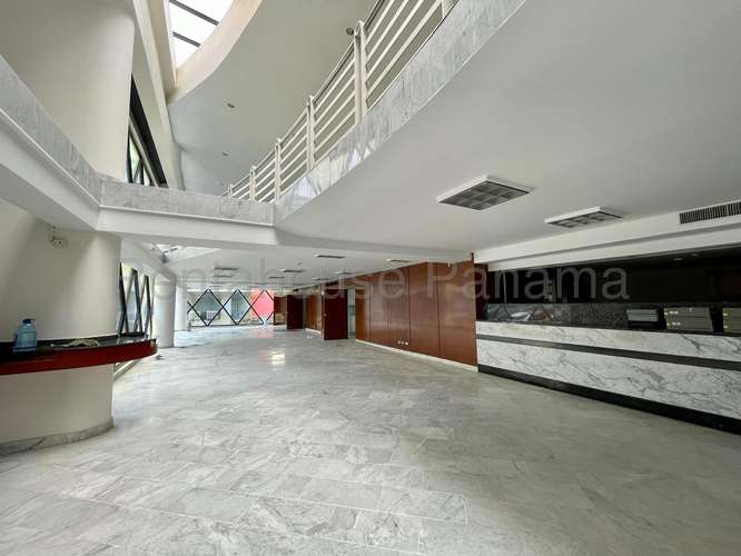 Venta de Edificio en Plaza Agora, Transistmica| 1356 m², 27GP3239 - Imagen 8