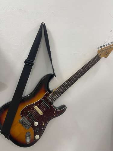 Guitarra eléctrica Squier by fender NEGOCIABLE   
