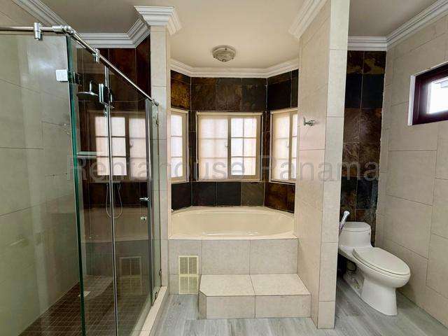 Casa en Venta en Costa Sur JG
