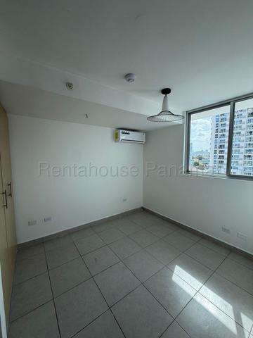 Venta de Apartamento Via España, PH Premium 27LGG634