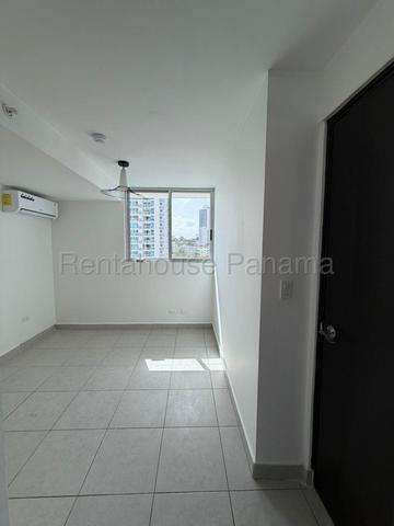 Venta de Apartamento Via España, PH Premium 27LGG634