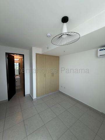Venta de Apartamento Via España, PH Premium 27LGG634