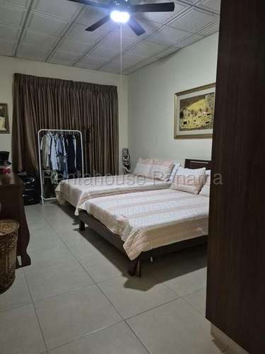 Venta de casa en esquina  - Imagen 8
