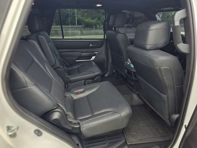 Toyota Sequoia Platinum