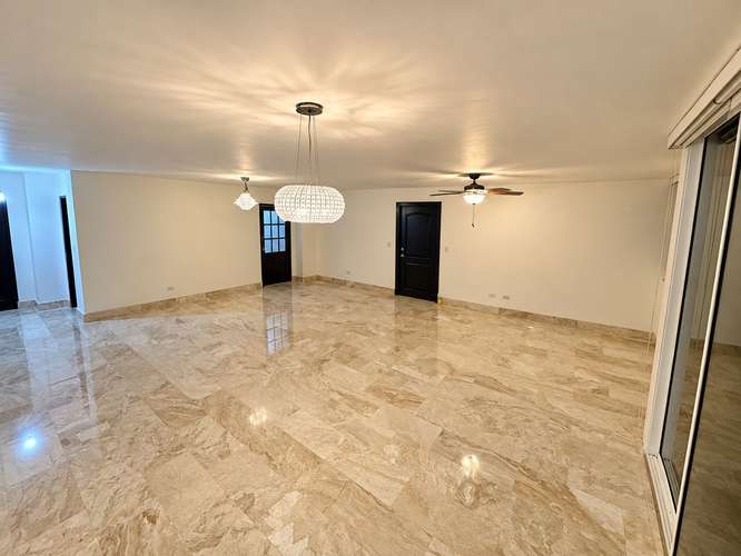 PH Sophia Tower, Obarrio | 188 m² | Cocina y Baños Renovados | 3 Recámaras + Den - Imagen 2