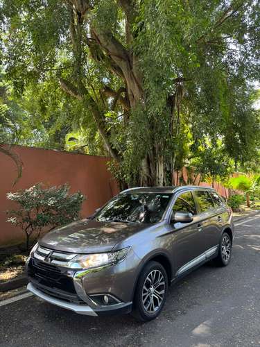 MITSUBISHI OUTLANDER 2018 $9,900