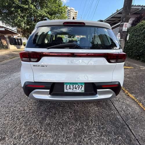 Vendo Kia sonet 2022 con 58000km - Imagen 4