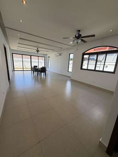 CASA EN VENTA EL DORAL $583,000
