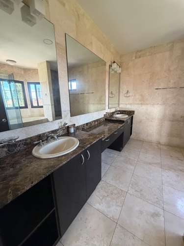 CASA EN VENTA EL DORAL $583,000