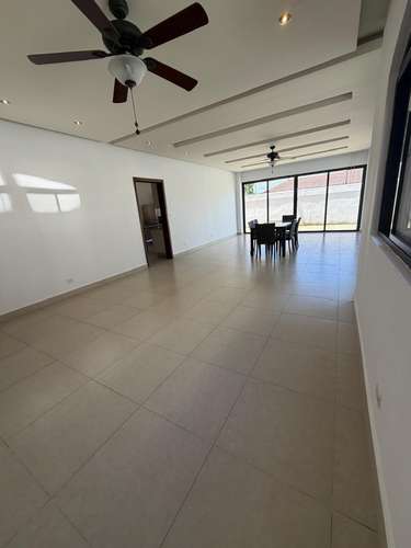 CASA EN VENTA EL DORAL $583,000