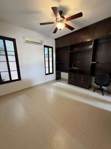 CASA EN VENTA EL DORAL $583,000